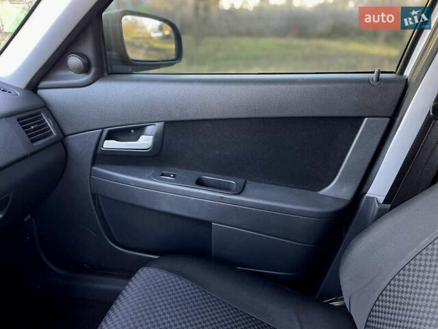 Серый ВАЗ 2171 Priora, объемом двигателя 1.6 л и пробегом 87 тыс. км за 3950 $, фото 19 на Automoto.ua