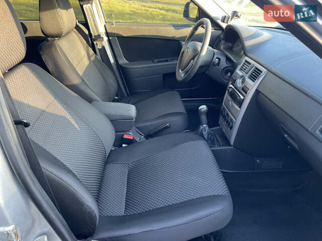 Серый ВАЗ 2171 Priora, объемом двигателя 1.6 л и пробегом 87 тыс. км за 3950 $, фото 18 на Automoto.ua