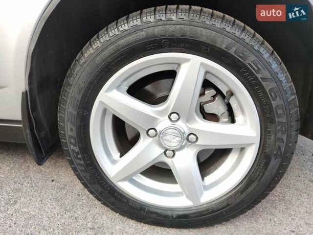 Сірий ВАЗ 2171 Priora, об'ємом двигуна 1.6 л та пробігом 44 тис. км за 5600 $, фото 8 на Automoto.ua