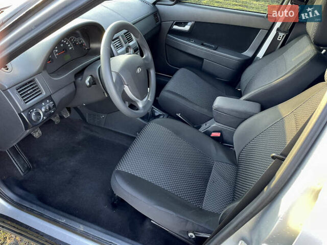 Серый ВАЗ 2171 Priora, объемом двигателя 1.6 л и пробегом 87 тыс. км за 3950 $, фото 16 на Automoto.ua