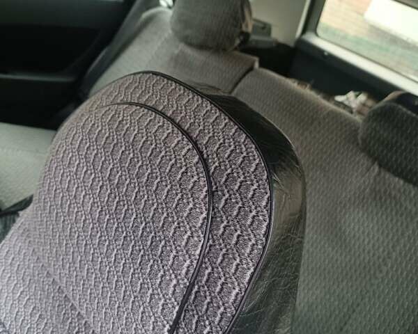 Серый ВАЗ 2171 Priora, объемом двигателя 2 л и пробегом 163 тыс. км за 3500 $, фото 5 на Automoto.ua