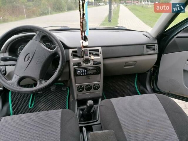 Зелений ВАЗ 2171 Priora, об'ємом двигуна 1.6 л та пробігом 128 тис. км за 1850 $, фото 6 на Automoto.ua