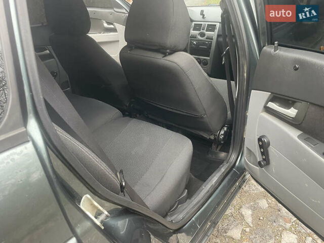 Зеленый ВАЗ 2171 Priora, объемом двигателя 1.6 л и пробегом 157 тыс. км за 2250 $, фото 7 на Automoto.ua