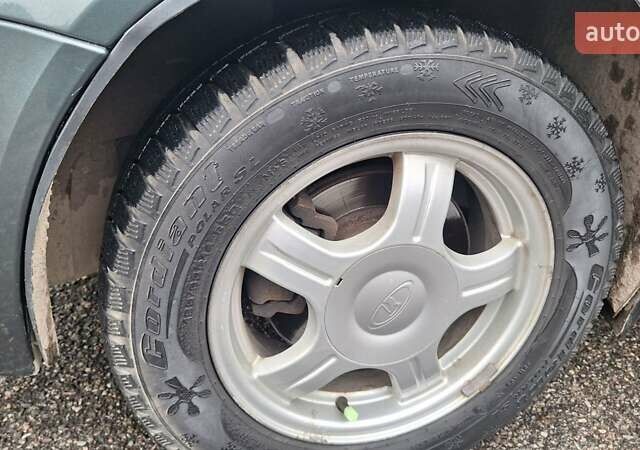 Зеленый ВАЗ 2171 Priora, объемом двигателя 1.6 л и пробегом 83 тыс. км за 3150 $, фото 34 на Automoto.ua