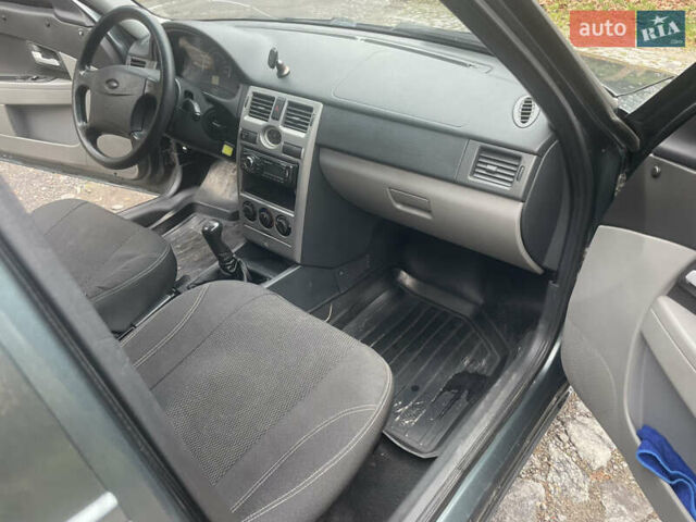 Зеленый ВАЗ 2171 Priora, объемом двигателя 1.6 л и пробегом 157 тыс. км за 2250 $, фото 6 на Automoto.ua