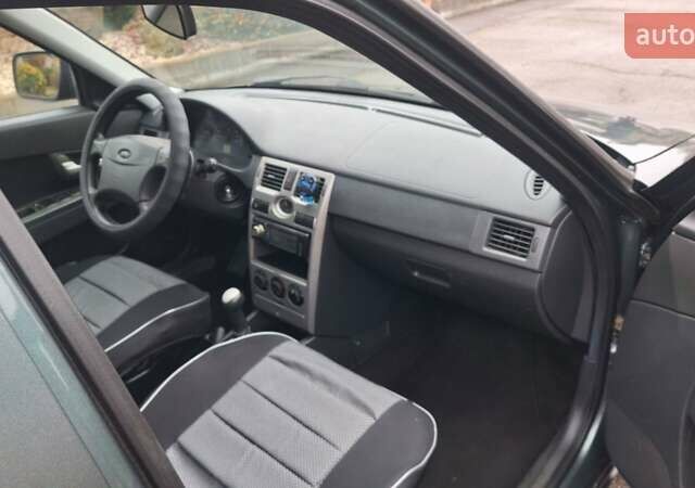 Зеленый ВАЗ 2171 Priora, объемом двигателя 1.6 л и пробегом 83 тыс. км за 3150 $, фото 4 на Automoto.ua