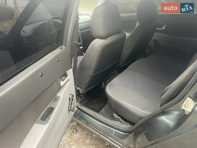 Зеленый ВАЗ 2171 Priora, объемом двигателя 1.6 л и пробегом 157 тыс. км за 2250 $, фото 5 на Automoto.ua