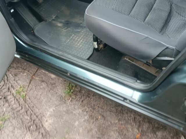 Зелений ВАЗ 2171 Priora, об'ємом двигуна 0 л та пробігом 130 тис. км за 3700 $, фото 11 на Automoto.ua