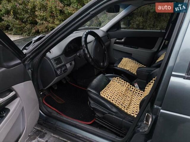 Зеленый ВАЗ 2171 Priora, объемом двигателя 1.6 л и пробегом 232 тыс. км за 2300 $, фото 1 на Automoto.ua