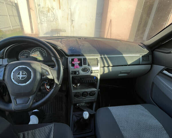 Зеленый ВАЗ 2171 Priora, объемом двигателя 0 л и пробегом 57 тыс. км за 2500 $, фото 8 на Automoto.ua