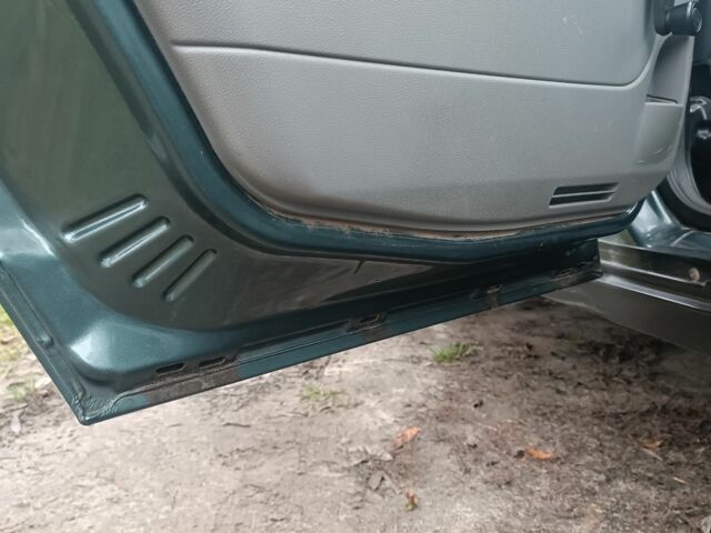 Зелений ВАЗ 2171 Priora, об'ємом двигуна 0 л та пробігом 130 тис. км за 3700 $, фото 15 на Automoto.ua