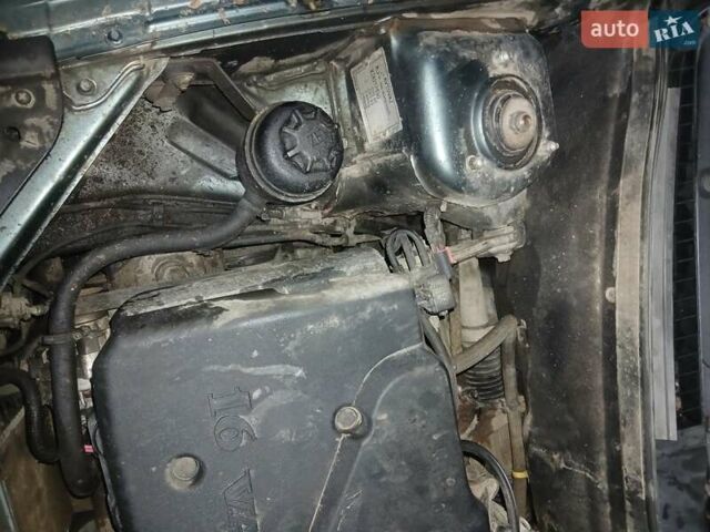 Зелений ВАЗ 2171 Priora, об'ємом двигуна 1.6 л та пробігом 324 тис. км за 1100 $, фото 7 на Automoto.ua