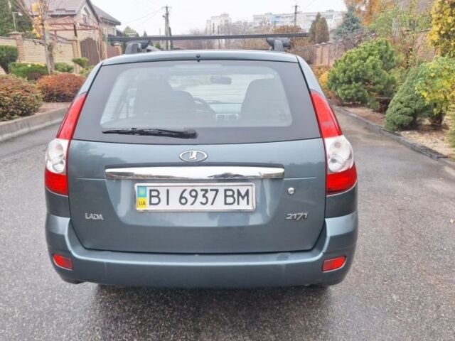 Зеленый ВАЗ 2171 Priora, объемом двигателя 1.6 л и пробегом 83 тыс. км за 3150 $, фото 3 на Automoto.ua