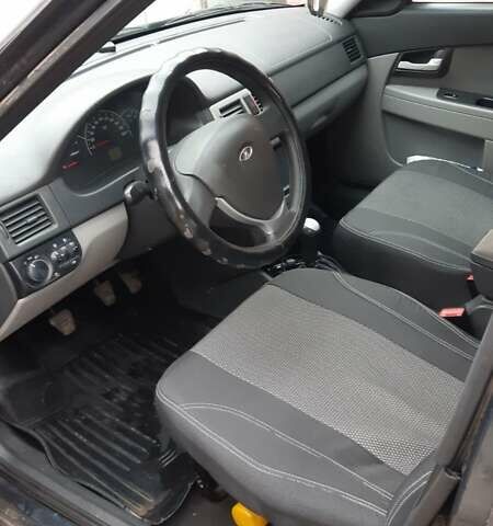 Зелений ВАЗ 2171 Priora, об'ємом двигуна 1.6 л та пробігом 150 тис. км за 3000 $, фото 4 на Automoto.ua