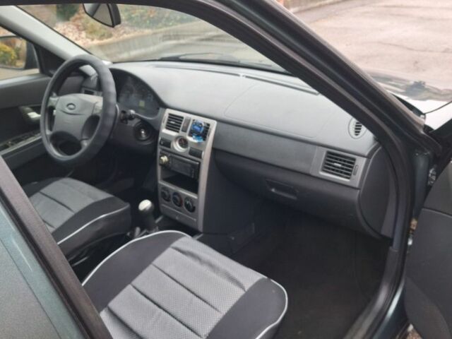 Зеленый ВАЗ 2171 Priora, объемом двигателя 1.6 л и пробегом 83 тыс. км за 3150 $, фото 8 на Automoto.ua