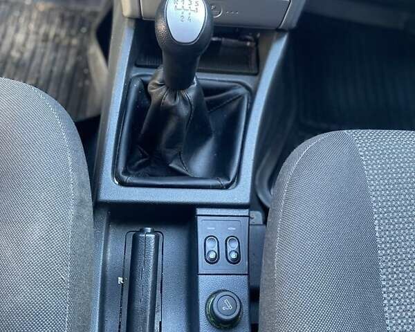 Білий ВАЗ 2172 Priora, об'ємом двигуна 1.6 л та пробігом 183 тис. км за 6200 $, фото 13 на Automoto.ua