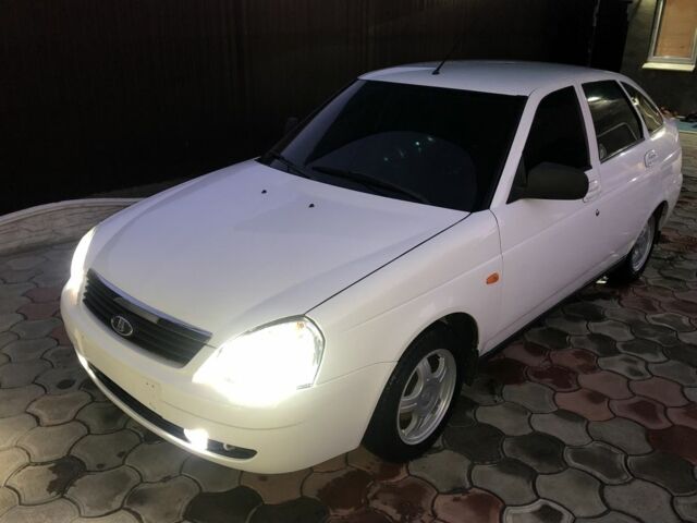 Білий ВАЗ 2172 Priora, об'ємом двигуна 1.6 л та пробігом 160 тис. км за 4500 $, фото 1 на Automoto.ua