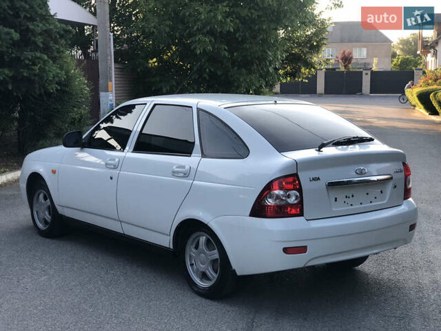 Белый ВАЗ 2172 Priora, объемом двигателя 1.6 л и пробегом 160 тыс. км за 4150 $, фото 12 на Automoto.ua