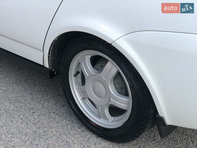 Белый ВАЗ 2172 Priora, объемом двигателя 1.6 л и пробегом 160 тыс. км за 4150 $, фото 26 на Automoto.ua