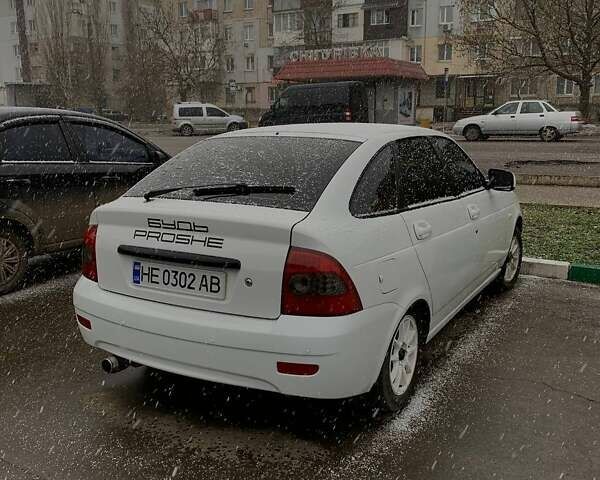 Білий ВАЗ 2172 Priora, об'ємом двигуна 1.6 л та пробігом 100 тис. км за 4100 $, фото 8 на Automoto.ua