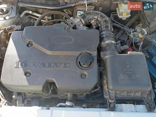 Белый ВАЗ 2172 Priora, объемом двигателя 1.6 л и пробегом 150 тыс. км за 3000 $, фото 4 на Automoto.ua