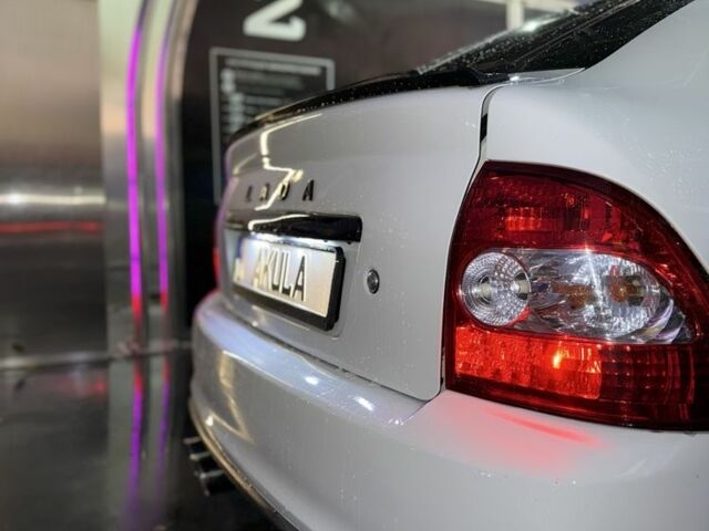ВАЗ 2172 Priora 2012 в Одессе на Automoto.ua Белый ВАЗ 2172 Priora, объемом двигателя 1.6 л и пробегом 170 тыс. км за 3700 $, фото 7 на Automoto.ua