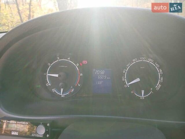 Белый ВАЗ 2172 Priora, объемом двигателя 1.6 л и пробегом 150 тыс. км за 5500 $, фото 6 на Automoto.ua