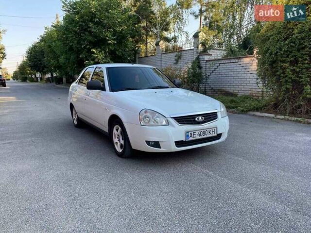 Білий ВАЗ 2172 Priora, об'ємом двигуна 1.6 л та пробігом 250 тис. км за 3000 $, фото 1 на Automoto.ua
