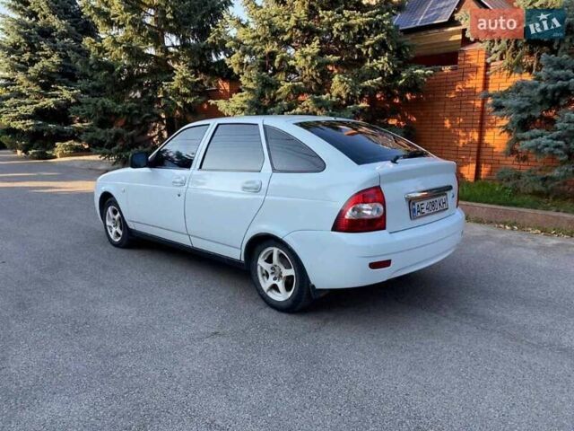 Білий ВАЗ 2172 Priora, об'ємом двигуна 1.6 л та пробігом 250 тис. км за 3000 $, фото 2 на Automoto.ua