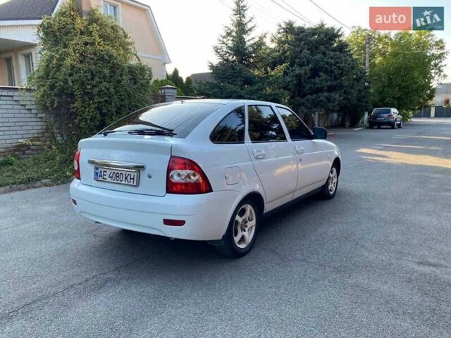 Білий ВАЗ 2172 Priora, об'ємом двигуна 1.6 л та пробігом 250 тис. км за 3300 $, фото 6 на Automoto.ua