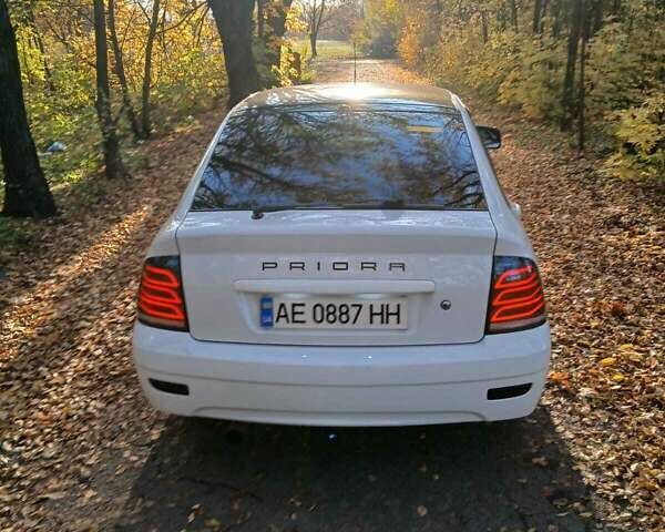 Белый ВАЗ 2172 Priora, объемом двигателя 1.6 л и пробегом 150 тыс. км за 5500 $, фото 10 на Automoto.ua
