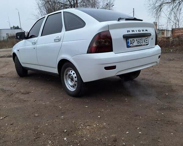 Білий ВАЗ 2172 Priora, об'ємом двигуна 1.6 л та пробігом 199 тис. км за 3700 $, фото 1 на Automoto.ua