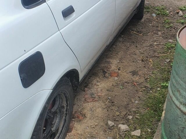 Белый ВАЗ 2172 Priora, объемом двигателя 1.6 л и пробегом 277 тыс. км за 1300 $, фото 5 на Automoto.ua