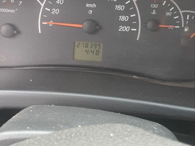 Белый ВАЗ 2172 Priora, объемом двигателя 1.6 л и пробегом 277 тыс. км за 1300 $, фото 3 на Automoto.ua