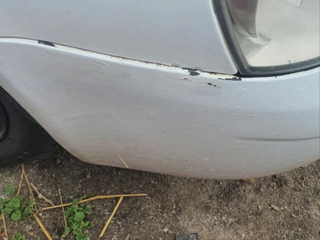 Белый ВАЗ 2172 Priora, объемом двигателя 1.6 л и пробегом 277 тыс. км за 1300 $, фото 6 на Automoto.ua