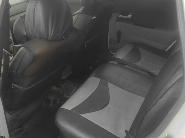 Белый ВАЗ 2172 Priora, объемом двигателя 1.6 л и пробегом 132 тыс. км за 2600 $, фото 2 на Automoto.ua