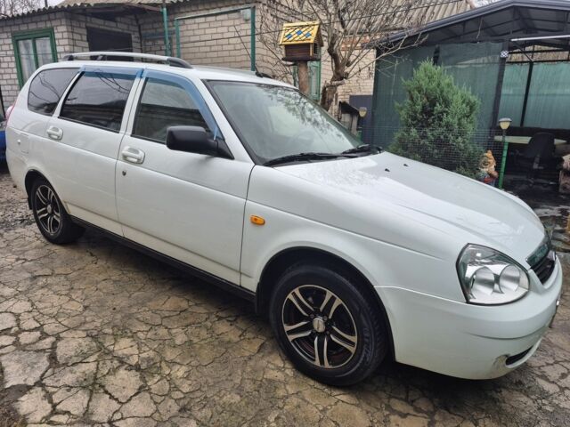 Белый ВАЗ 2172 Priora, объемом двигателя 0 л и пробегом 132 тыс. км за 3200 $, фото 1 на Automoto.ua