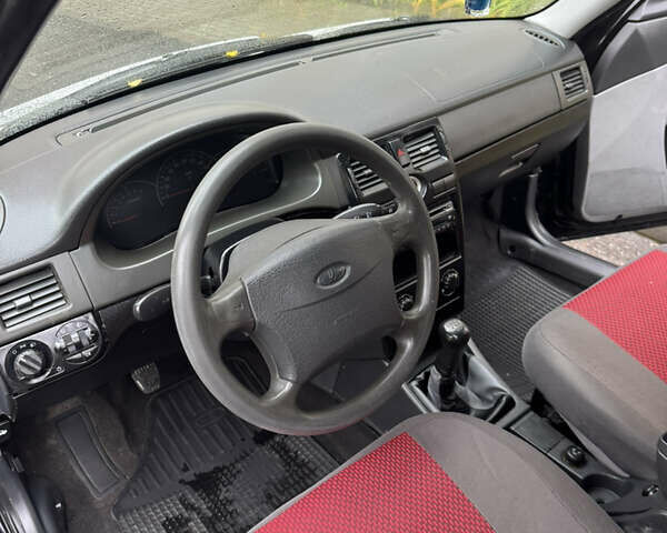 Черный ВАЗ 2172 Priora, объемом двигателя 1.6 л и пробегом 202 тыс. км за 1800 $, фото 23 на Automoto.ua