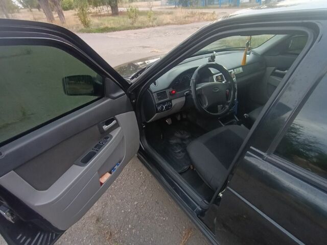 Чорний ВАЗ 2172 Priora, об'ємом двигуна 1.6 л та пробігом 180 тис. км за 2850 $, фото 4 на Automoto.ua