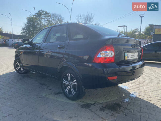 Черный ВАЗ 2172 Priora, объемом двигателя 1.6 л и пробегом 130 тыс. км за 2000 $, фото 6 на Automoto.ua