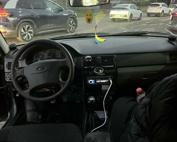 Чорний ВАЗ 2172 Priora, об'ємом двигуна 1.6 л та пробігом 245 тис. км за 2950 $, фото 13 на Automoto.ua