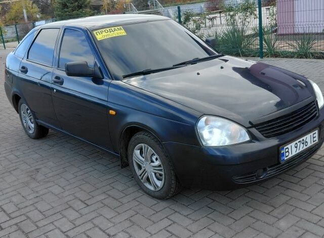 Черный ВАЗ 2172 Priora, объемом двигателя 1.6 л и пробегом 210 тыс. км за 1900 $, фото 1 на Automoto.ua
