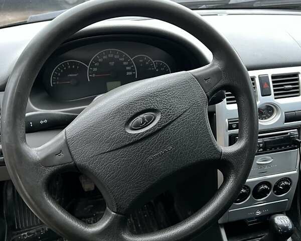 Черный ВАЗ 2172 Priora, объемом двигателя 1.6 л и пробегом 173 тыс. км за 2200 $, фото 6 на Automoto.ua