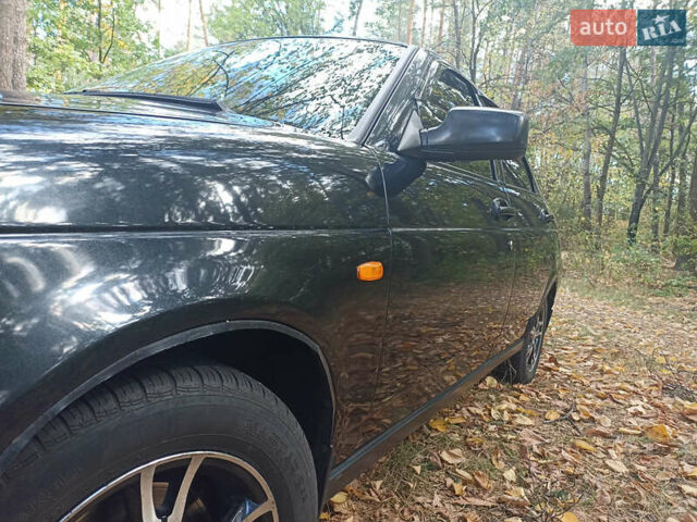 Черный ВАЗ 2172 Priora, объемом двигателя 1.6 л и пробегом 185 тыс. км за 2899 $, фото 4 на Automoto.ua