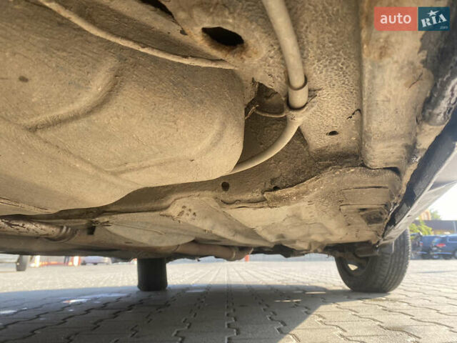 Черный ВАЗ 2172 Priora, объемом двигателя 1.6 л и пробегом 130 тыс. км за 2000 $, фото 45 на Automoto.ua