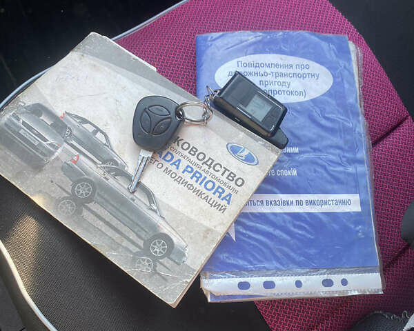 Черный ВАЗ 2172 Priora, объемом двигателя 1.6 л и пробегом 130 тыс. км за 2000 $, фото 47 на Automoto.ua