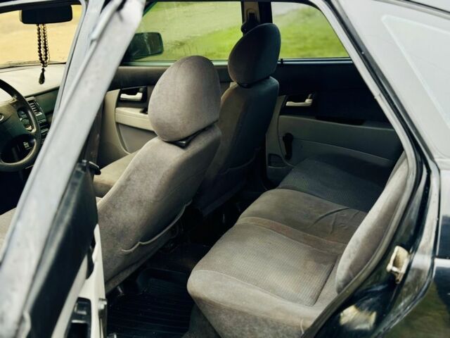 Чорний ВАЗ 2172 Priora, об'ємом двигуна 1.6 л та пробігом 300 тис. км за 1800 $, фото 5 на Automoto.ua