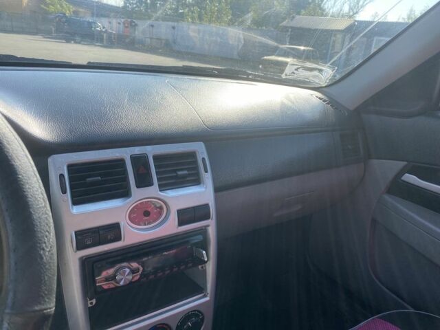 Черный ВАЗ 2172 Priora, объемом двигателя 1.6 л и пробегом 134 тыс. км за 2000 $, фото 11 на Automoto.ua