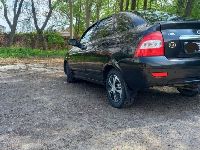 Черный ВАЗ 2172 Priora, объемом двигателя 1.6 л и пробегом 180 тыс. км за 2950 $, фото 2 на Automoto.ua