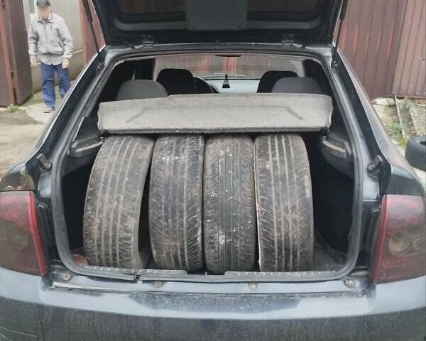 Черный ВАЗ 2172 Priora, объемом двигателя 1.6 л и пробегом 180 тыс. км за 2300 $, фото 9 на Automoto.ua